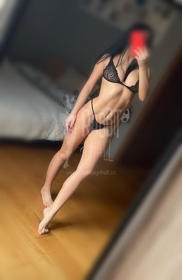 Nikol erotická masérka v Praze